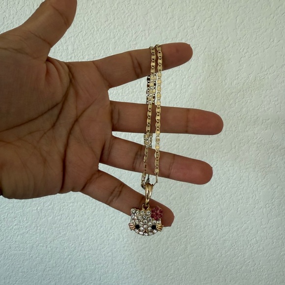 Hello kitty Pendant Necklace - Picture 1 of 5